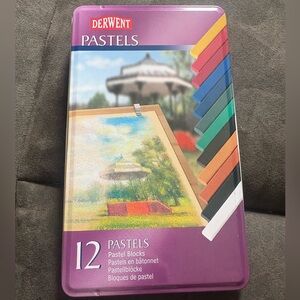 Derwent Pastels 2.875-Inch L x .25-Inch W Metal Tin 12 Count 36003